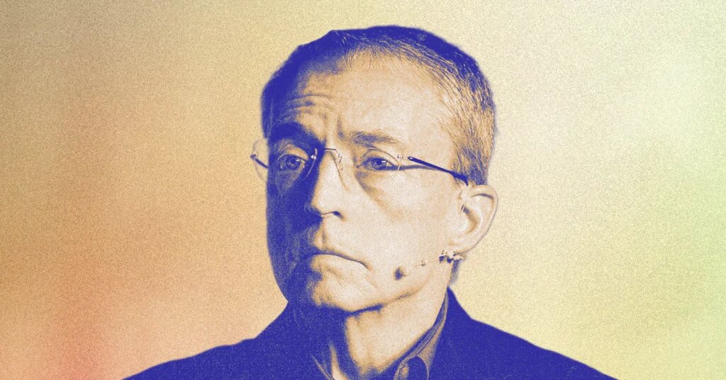 Former Intel CEO Aims to Revitalize Moore’s Law Through Photonics Technology