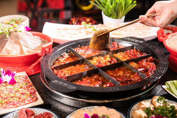 New Research Challenges Beliefs on Water, Spicy Foods, and Digestion Insights