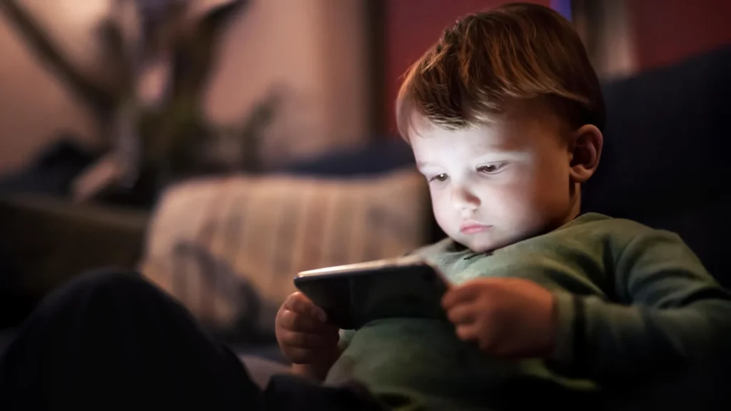 8-Year Study Reveals Unexpected Effects of Screen Time on Children