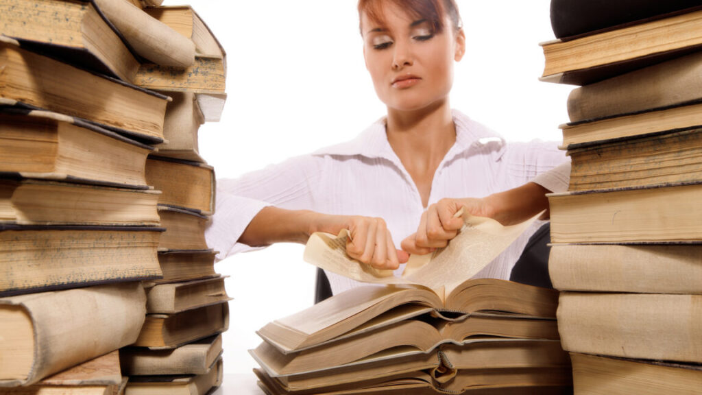 Hidden AirTag Reveals Amazon Discarding Rare Books for AI Training