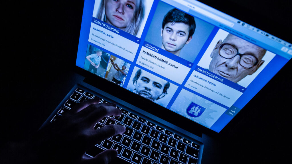 Millions of Facial Photos Exposed by Reverse Image Lookup Service