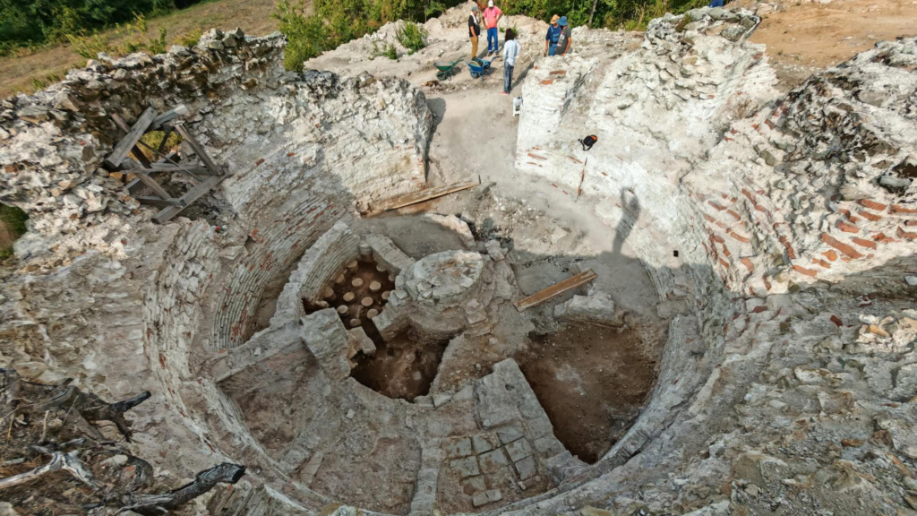1,700-Year-Old Roman Bathhouse with Underfloor Heating, Pool and Sauna Discovered at Serbian Royal Palace