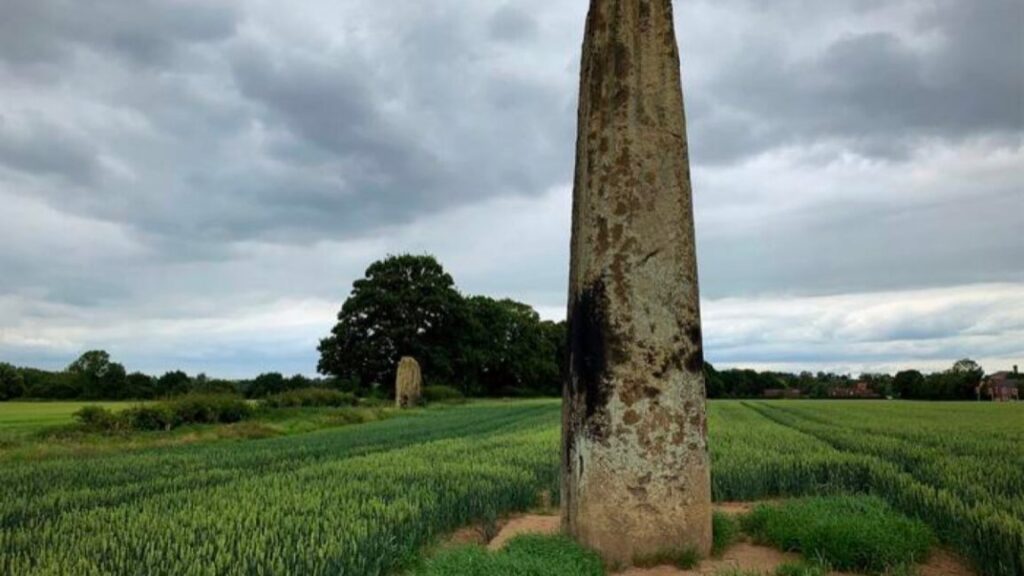 How a Prehistoric Builder Carried the Devil’s Arrow 18 Miles