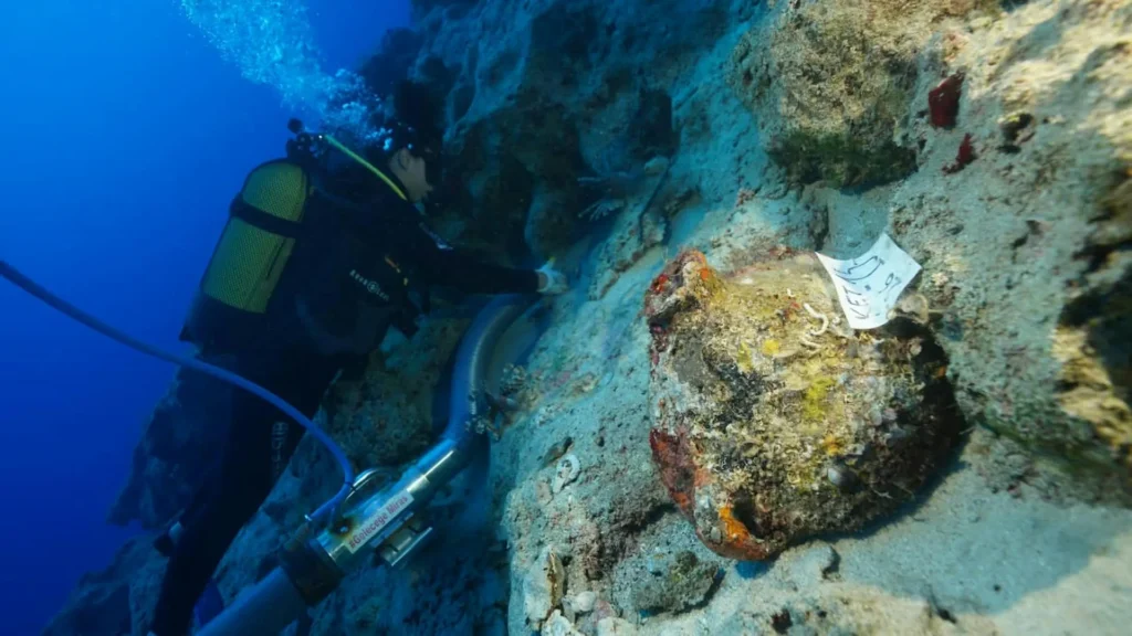 Archaeologists May Have Discovered the World’s Oldest Shipwreck